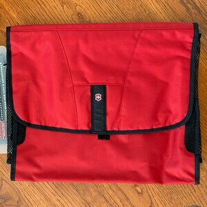 NWT Victorinox Pak Master Medium Packing Sleeve